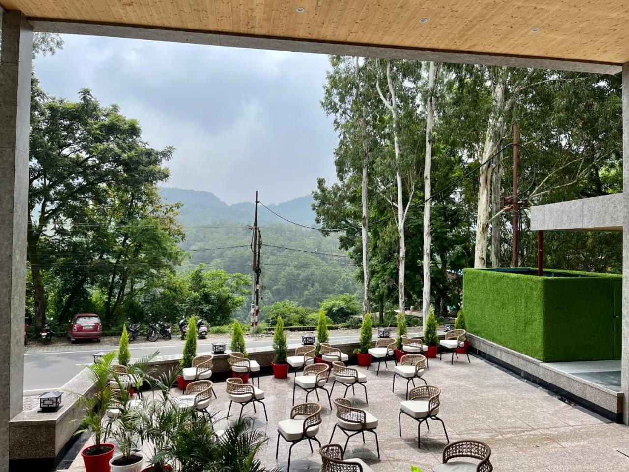 The Prominence Mussoorie Road Dehradun Hotel Exterior foto
